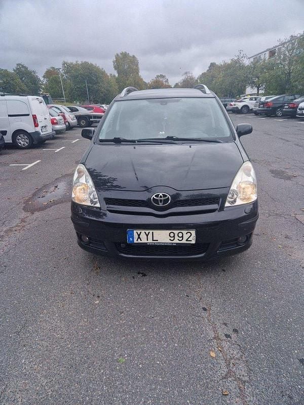 Svart Begagnad 2006 Toyota Corolla Verso Minibuss | 33 000 kr (Bra pris) - Bild 1/4