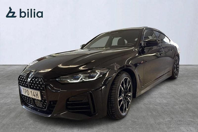 Svart Begagnad 2024 BMW M440 M Sport Sedan | 674 900 kr (Marknadspris) - Bild 1/4