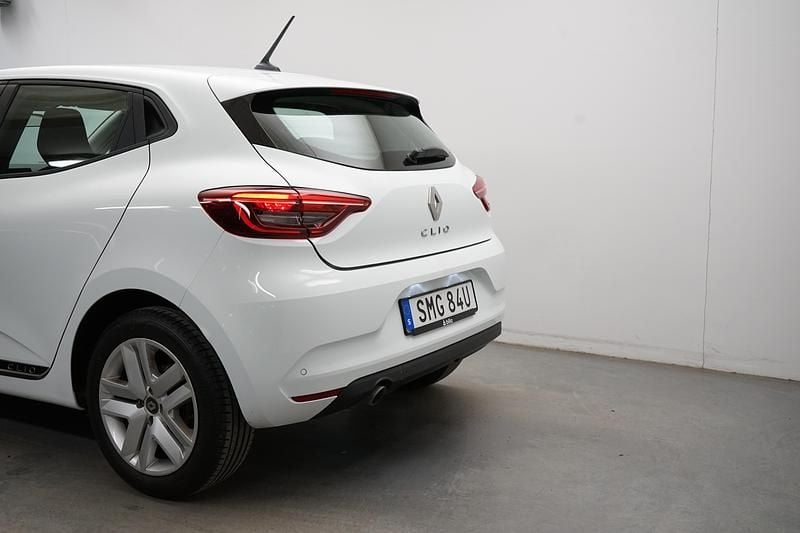 Begagnad Renault Clio V Zen 91 HK (66 kW) 2022 Vit Halvkombi