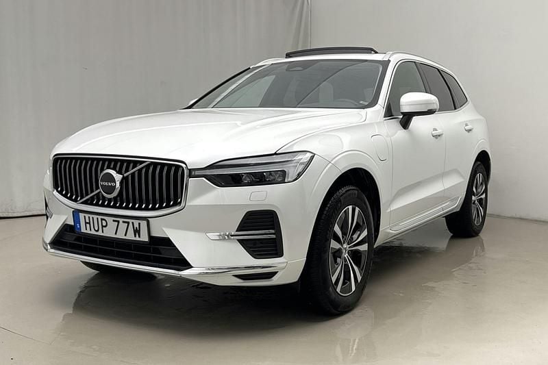 Vit Begagnad 2023 Volvo XC60 Core SUV | 409 000 kr (Bra pris) - Bild 1/4