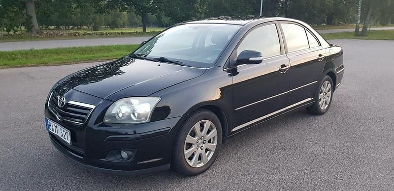 Svart Begagnad 2008 Toyota Avensis Sedan | 58 000 kr (Marknadspris) - Bild 1/4