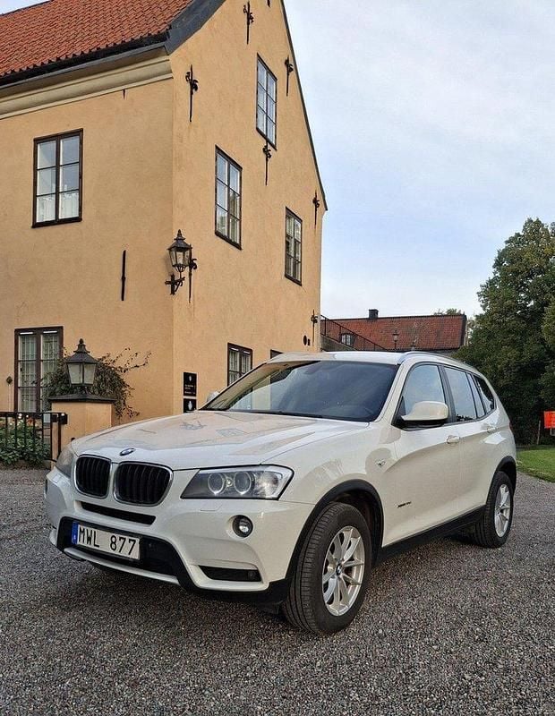 Vit Begagnad 2013 BMW X3 SUV | 85 000 kr (Marknadspris) - Bild 1/4