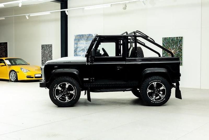 Begagnad Land Rover Defender 123 HK (90 kW) 2009 Svart SUV