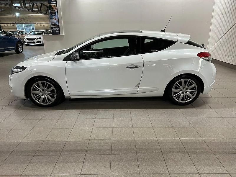 Begagnad Renault Mégane GT Line GT-Line 131 HK (96 kW) 2013 Vit Sportkupé