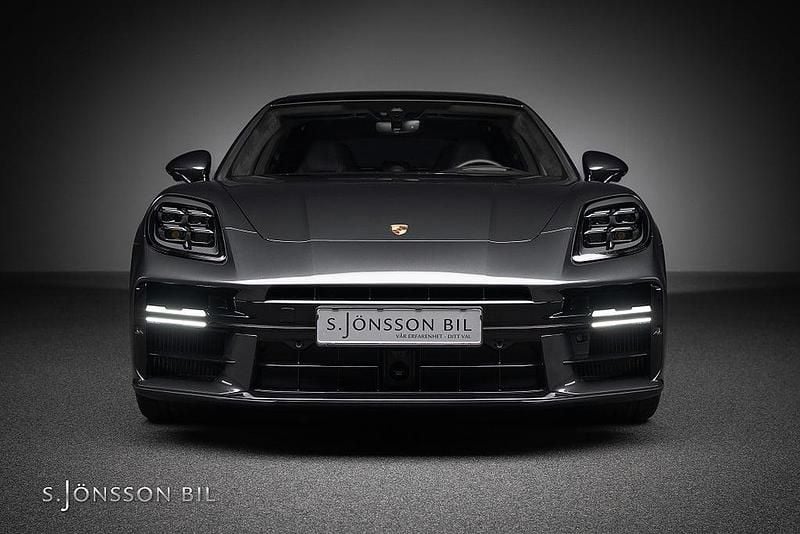 Begagnad Porsche Panamera 500 HK (367 kW) 2025 Grå Halvkombi