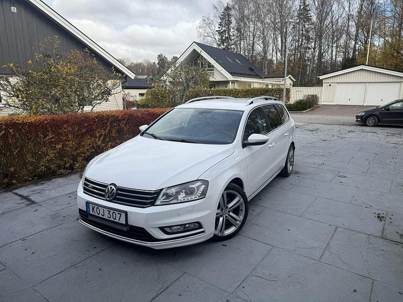 Vit Begagnad 2014 VW Passat GT Kombi | 109 000 kr (Marknadspris) - Bild 1/4