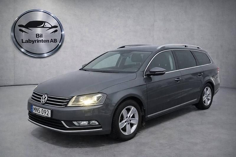 Mörkgrå Begagnad 2014 VW Passat GT Kombi | 79 900 kr (Superpris) - Bild 1/4