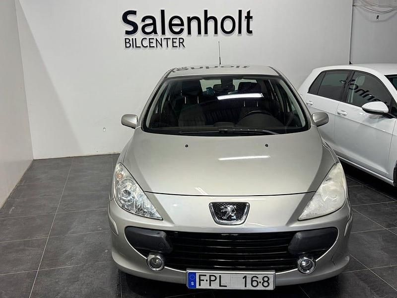 Begagnad Peugeot 307 136 HK (100 kW) 2007 Grå Halvkombi