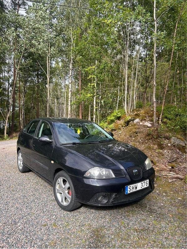 Begagnad 2007 Seat Ibiza Halvkombi | 15 000 kr - Bild 1/2