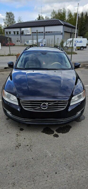 Blå Begagnad 2010 Volvo V70 Momentum Kombi | 49 500 kr (Superpris) - Bild 1/4