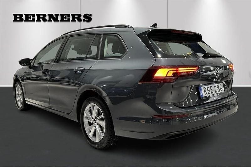 Begagnad VW Golf VIII 151 HK (111 kW) 2024 Grå Kombi