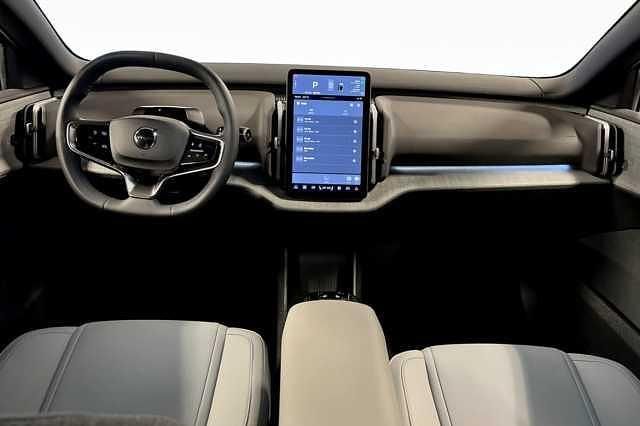 Begagnad Volvo EX30 Performance 319 kW (434 HK) 2024 Grå SUV