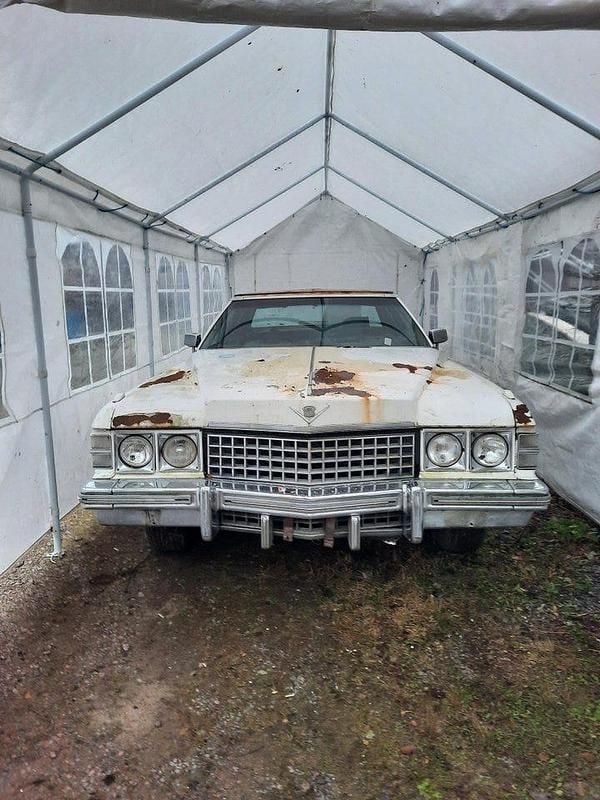 Begagnad 1974 Cadillac Deville Sedan | 85 000 kr - Bild 1/4