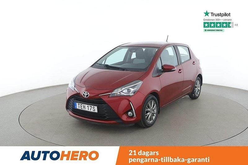 Röd Begagnad 2019 Toyota Yaris Active Halvkombi | 160 000 kr (Marknadspris) - Bild 1/4