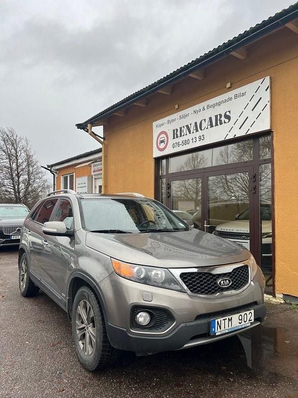 Grå Begagnad 2011 Kia Sorento EX SUV | 89 900 kr (Marknadspris) - Bild 1/4