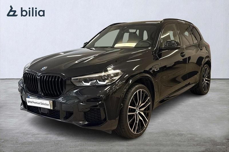 Svart Begagnad 2022 BMW X5 M Sport SUV | 629 000 kr (Marknadspris) - Bild 1/4