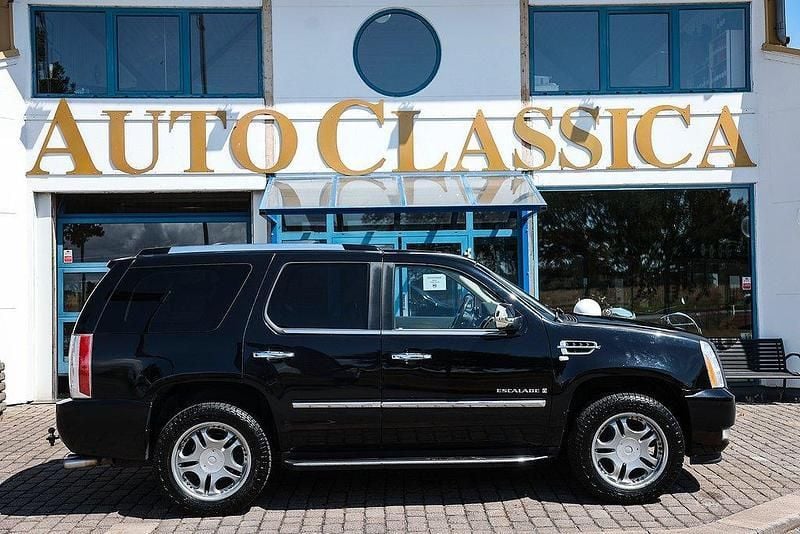 Svart Begagnad 2008 Cadillac Escalade SUV | 169 000 kr (Dyr) - Bild 1/4