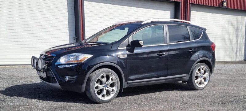 Svart Begagnad 2012 Ford Kuga Titanium SUV | 90 000 kr (Bra pris) - Bild 1/4