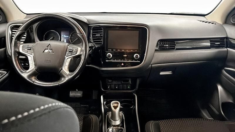 Begagnad Mitsubishi Outlander P-HEV 2020 Svart SUV