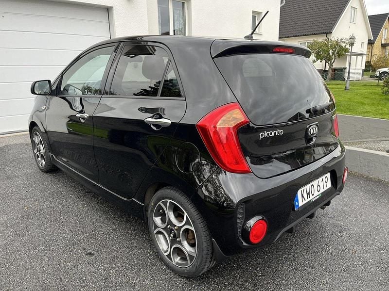 Svart Begagnad 2016 Kia Picanto Halvkombi | 67 500 kr (Bra pris) - Bild 1/4