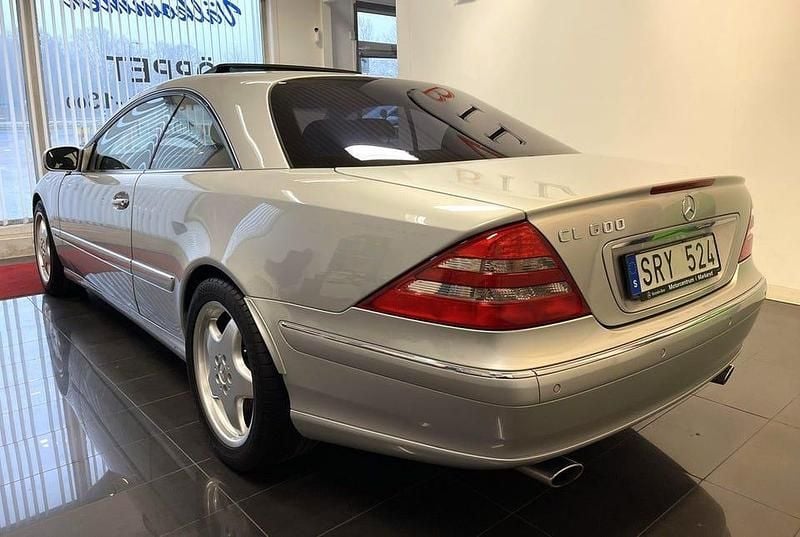 Begagnad Mercedes CL600 368 HK (270 kW) 2002 Ljusgrå (grå) Sportkupé