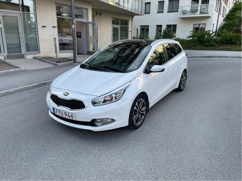 Vit Begagnad 2015 Kia Ceed Sportswagon Comfort Kombi | 110 000 kr (Marknadspris) - Bild 1/4