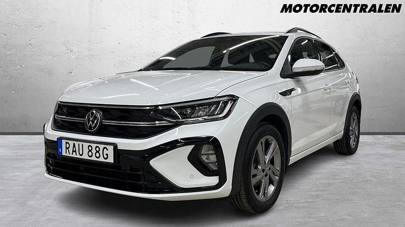 Vit Begagnad 2024 VW Taigo R-line SUV | 269 000 kr (Lite dyr) - Bild 1/4