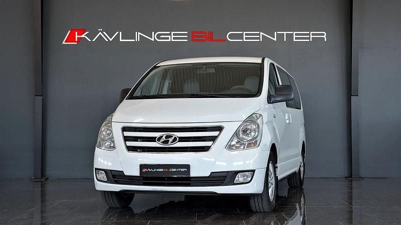 Vit Begagnad 2016 Hyundai H-1 Minibuss | 119 900 kr (Lite dyr) - Bild 1/4