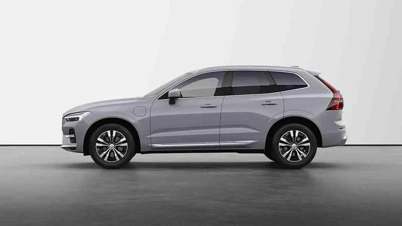 Grå Ny 2024 Volvo XC60 Core SUV | 669 900 kr - Bild 1/1