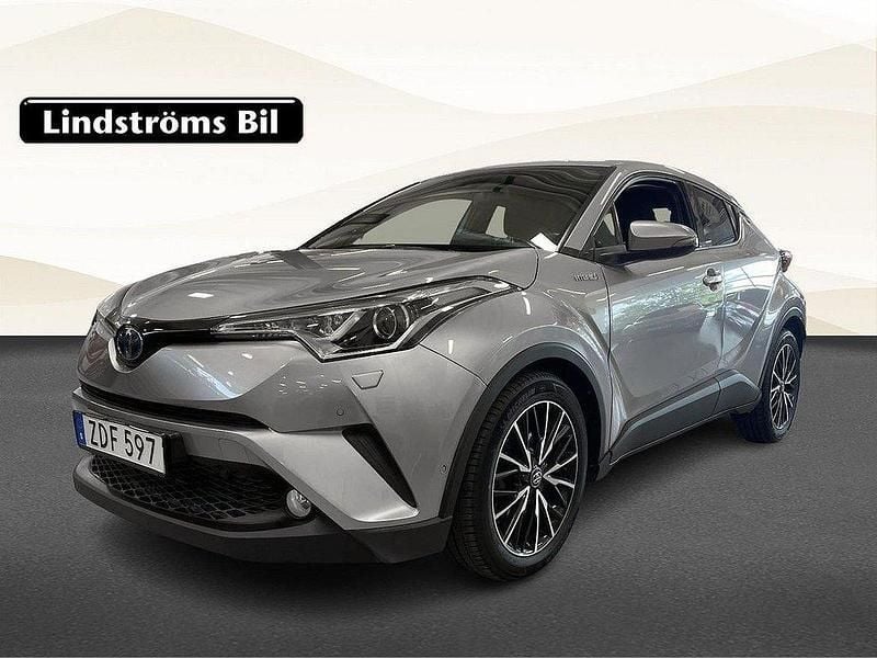 Mörkgrå Begagnad 2017 Toyota C-HR Executive SUV | 194 900 kr (Marknadspris) - Bild 1/3