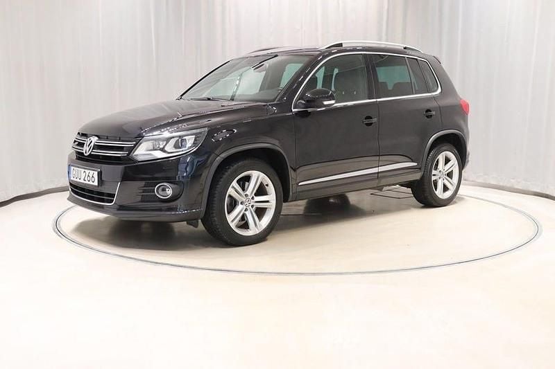 Svart Begagnad 2016 VW Tiguan SUV | 124 900 kr (Superpris) - Bild 1/4