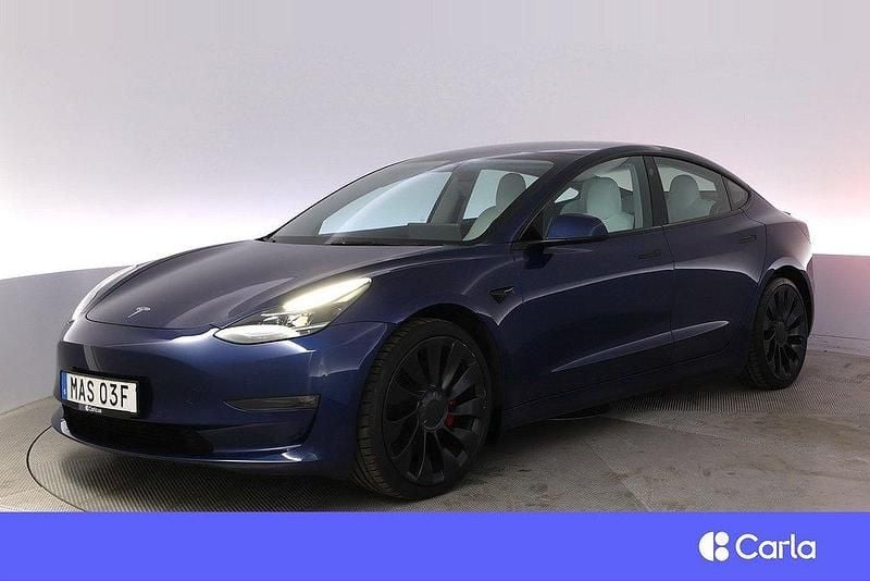 Blå Begagnad 2022 Tesla Model 3 Performance Sedan | 369 900 kr (Marknadspris) - Bild 1/4