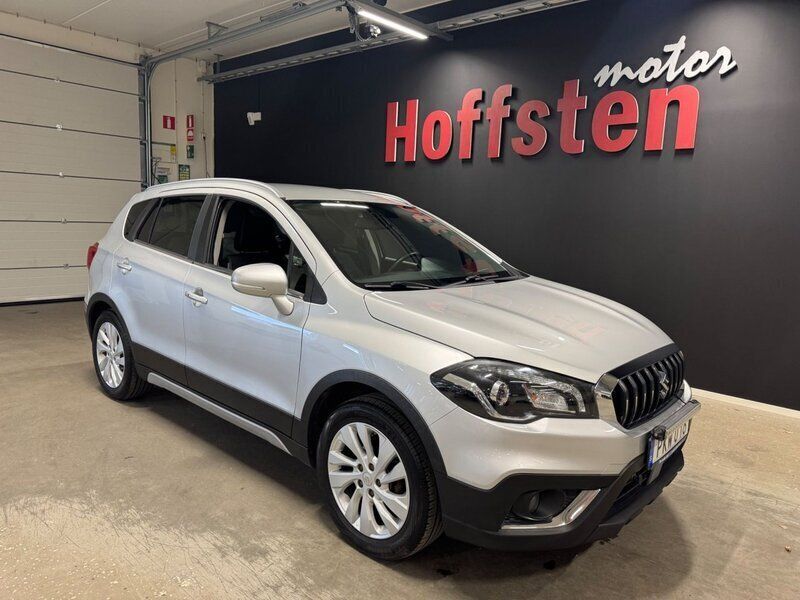Silver Begagnad 2017 Suzuki SX4 S-Cross SUV | 129 900 kr (Lite dyr) - Bild 1/4