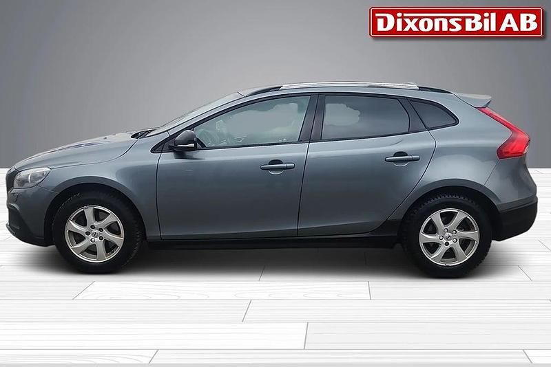 Begagnad Volvo V40 Momentum 152 HK (111 kW) 2015 Grå Halvkombi