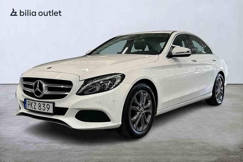 Vit Begagnad 2017 Mercedes C180 Sedan | 179 900 kr (Bra pris) - Bild 1/1