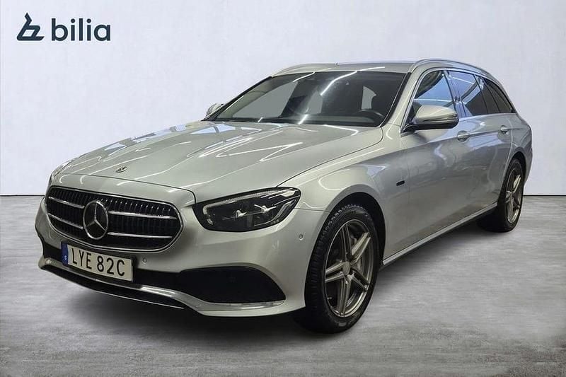 Silver Begagnad 2021 Mercedes E300 Avantgarde Kombi | 319 900 kr (Bra pris) - Bild 1/4