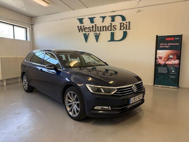 Mörkblå Begagnad 2014 VW Passat Kombi | 119 900 kr (Lite dyr) - Bild 1/4
