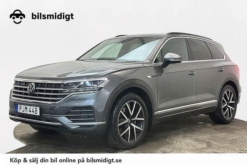 Grå Begagnad 2021 VW Touareg SUV | 499 900 kr (Superpris) - Bild 1/3