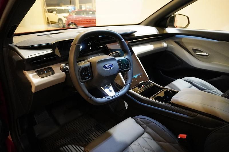 Begagnad Ford Capri Premium 250 kW (340 HK) 2025 Röd/orange Halvkombi