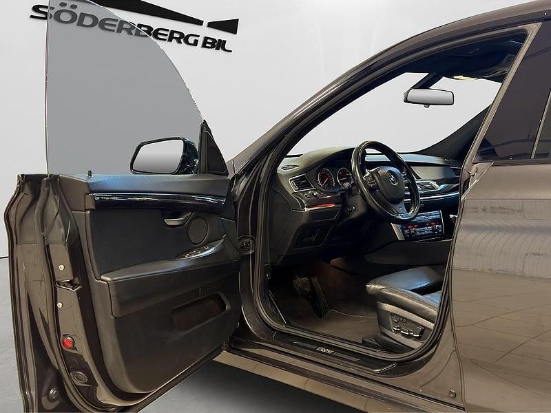Begagnad BMW 530 Gran Turismo 258 HK (189 kW) 2013 Grå Halvkombi