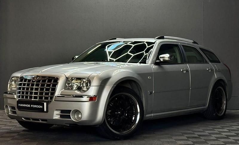 Silver Begagnad 2007 Chrysler 300C Kombi | 49 900 kr (Bra pris) - Bild 1/4