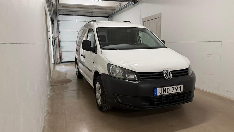 Begagnad VW Caddy Maxi 102 HK (75 kW) 2015 Minibuss