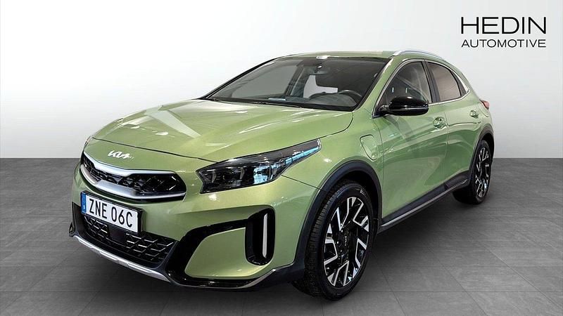 Grön (green) Begagnad 2023 Kia XCeed Advance SUV | 279 900 kr - Bild 1/4