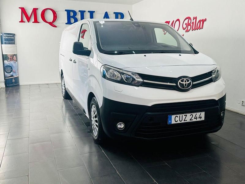 Vit Begagnad 2018 Toyota Proace Van | 99 900 kr (Marknadspris) - Bild 1/4