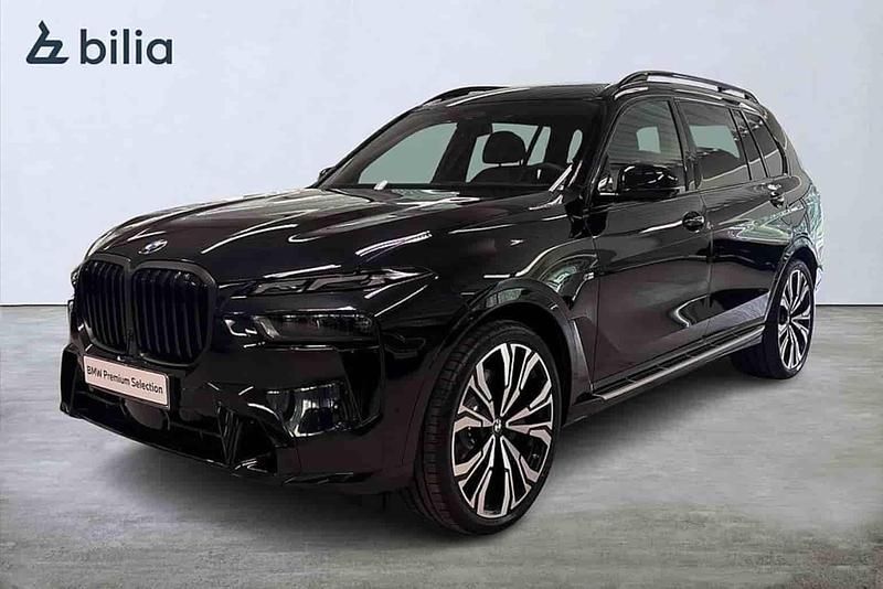 Svart Begagnad 2025 BMW X7 SUV | 1 179 900 kr - Bild 1/1