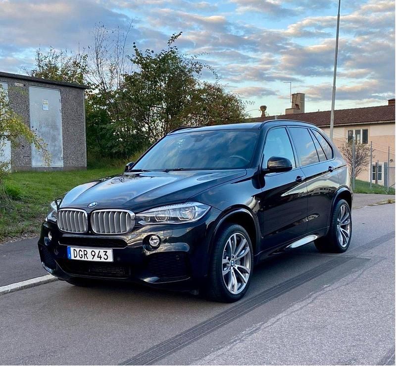 Svart Begagnad 2015 BMW X5 M Sport SUV | 289 000 kr (Marknadspris) - Bild 1/4