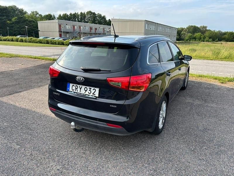 Begagnad Kia Ceed Sportswagon 128 HK (94 kW) 2014 Kombi