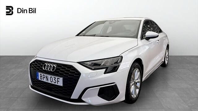 Vit Begagnad 2022 Audi A3 Proline Sedan | 244 000 kr (Marknadspris) - Bild 1/4