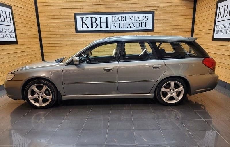 Grå Begagnad 2006 Subaru Legacy Kombi | 24 900 kr (Bra pris) - Bild 1/4
