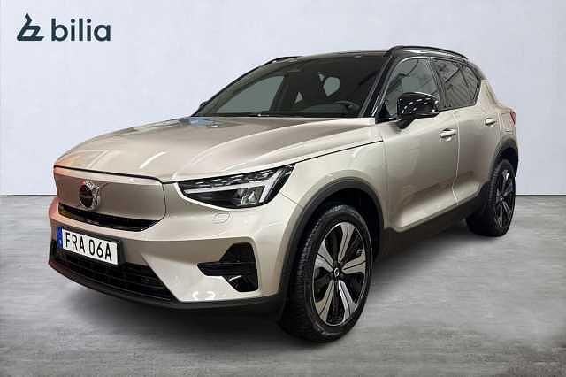 Ljusgrå Begagnad 2022 Volvo XC40 Core SUV | 344 900 kr - Bild 1/3